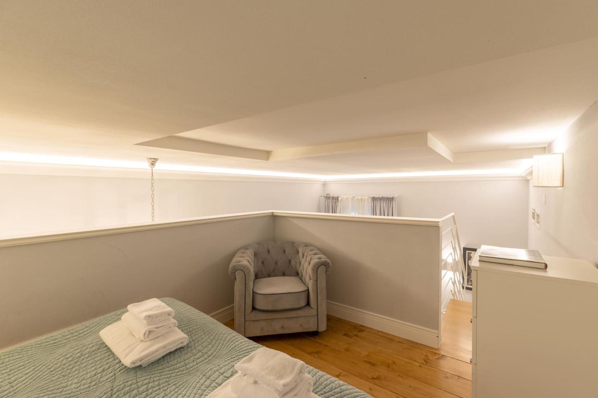 Design With Large Terrace Apartment Florence