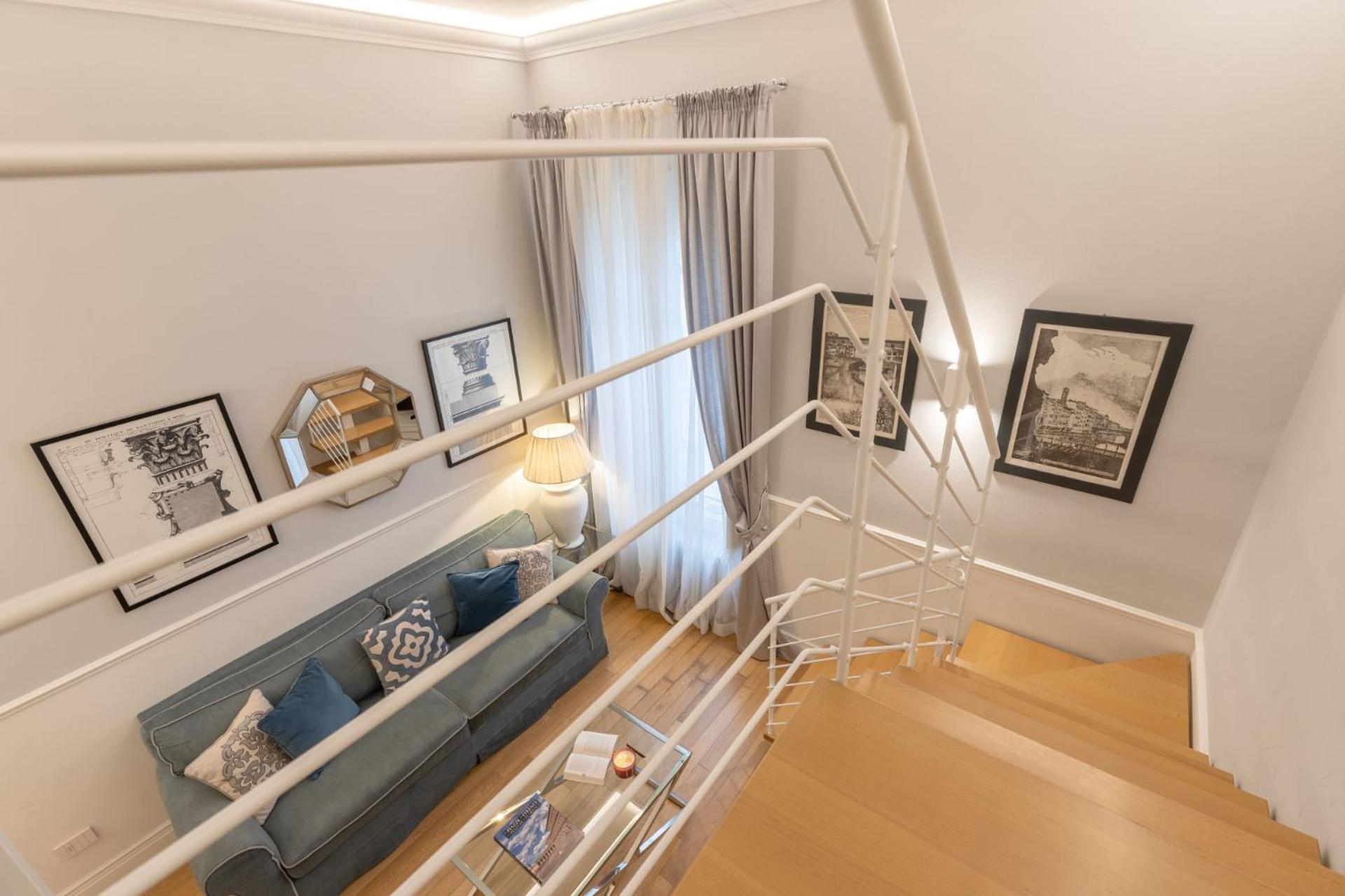 Design With Large Terrace Apartment *